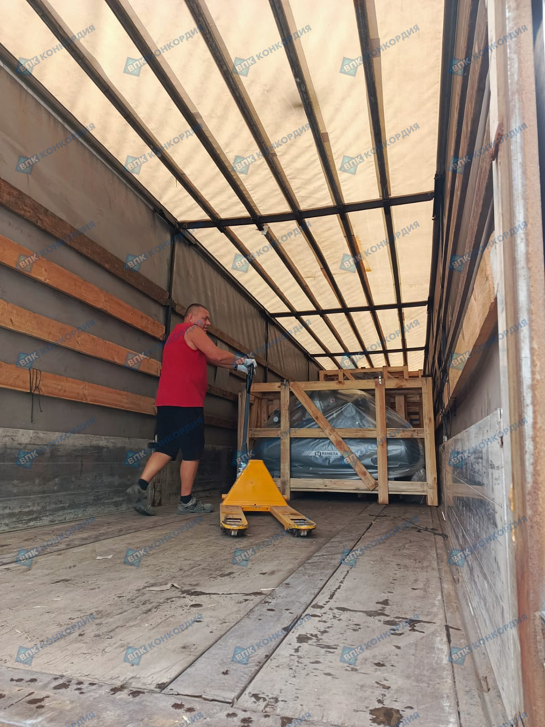 Отгрузка поршневых компрессора Remeza СБ4/Ф-500.LB75 в г. Москва